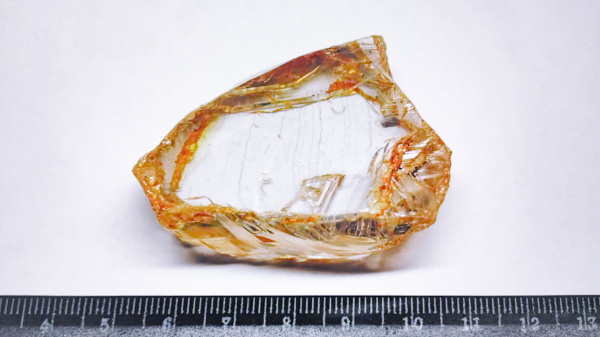 АЛРОСА добыла крупнейший за последние 10 лет ювелирный алмаз